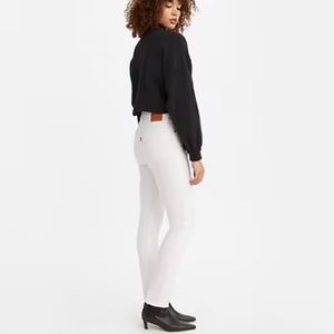 Levi’s 501 skinny white with frayed edges